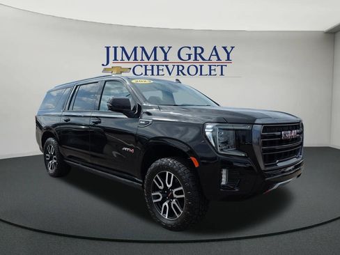 Used 2023 GMC Yukon XL AT4 w/ AT4 Premium Package AWD/4WD image 7
