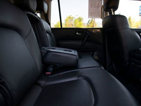 Used 2022 Nissan Armada SV AWD/4WD image 13