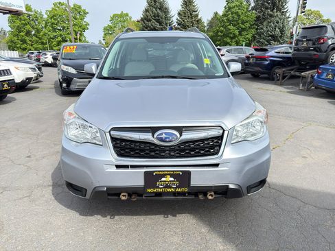 Used 2016 Subaru Forester 2.5i Premium AWD/4WD image 12