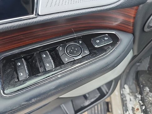 Used 2024 Lincoln Navigator Reserve w/ Equipment Group 201A image 9