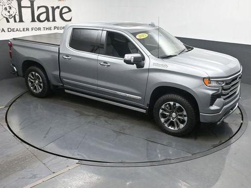 Used 2025 Chevrolet Silverado 1500 High Country w/ Z71 Off-Road Package AWD/4WD image 47