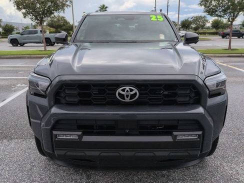 Certified 2025 Toyota 4Runner TRD Off-Road Premium AWD/4WD image 9