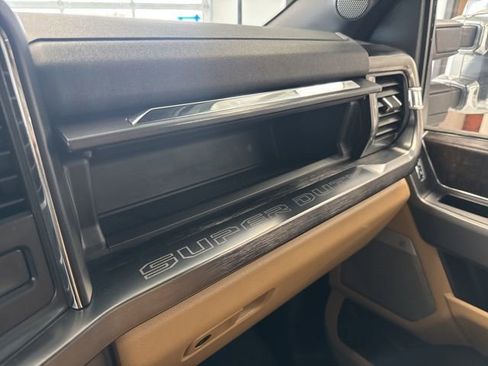 Used 2024 Ford F250 Lariat w/ Chrome Package image 57