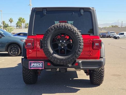 Used 2025 Jeep Wrangler Unlimited Sport AWD/4WD image 7