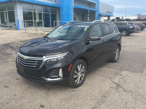 Used 2023 Chevrolet Equinox Premier w/ LPO, Floor Liner Package AWD/4WD image 1