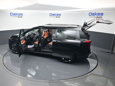 New 2026 Kia Carnival EX FWD image 61