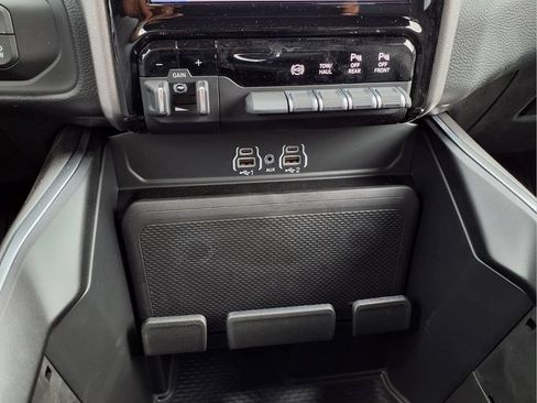 New 2026 RAM 3500 Big Horn AWD/4WD image 29