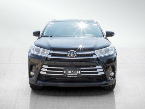 Used 2019 Toyota Highlander XLE AWD/4WD image 8