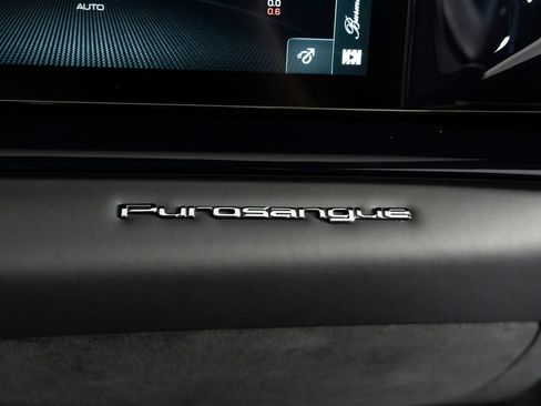 Used 2025 Ferrari Purosangue AWD/4WD image 36