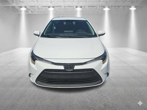 Used 2024 Toyota Corolla LE FWD image 8