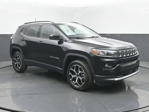 New 2026 Jeep Compass Limited w/ Sun, Sound & Navigation Group AWD/4WD image 7