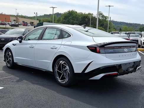 New 2026 Hyundai Sonata SEL image 3