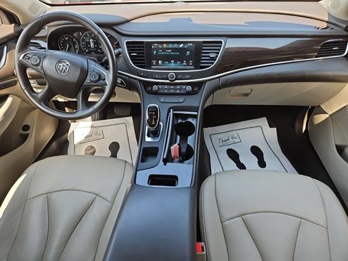 Used 2018 Buick LaCrosse Essence FWD image 18