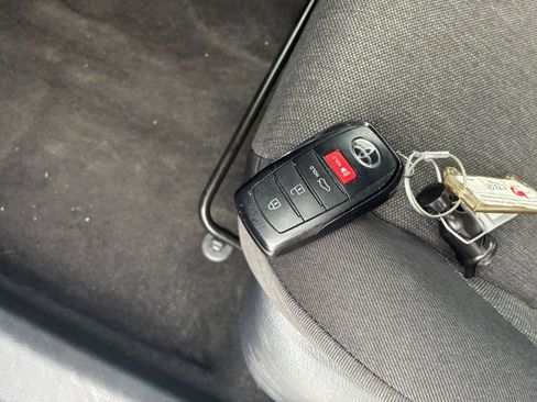 Used 2025 Toyota Camry LE image 22