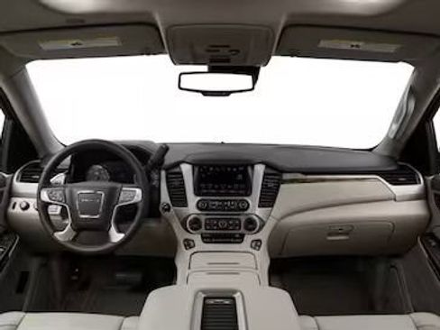 Used 2017 GMC Yukon XL Denali w/ Open Road Package AWD/4WD image 12