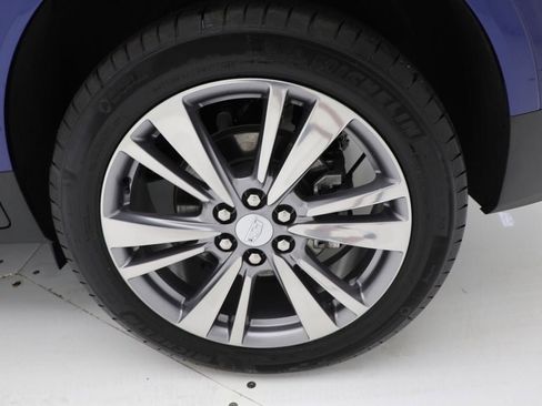 Used 2025 Cadillac XT5 Premium Luxury image 9