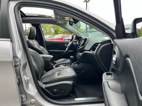 Used 2019 Jeep Cherokee Limited AWD/4WD image 22