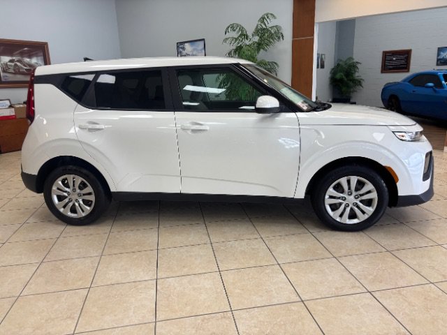 Used 2021 Kia Soul LX FWD image 7