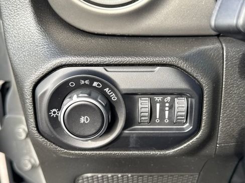 Used 2022 Jeep Wrangler Unlimited Sport w/ Sun And Sound Package image 28