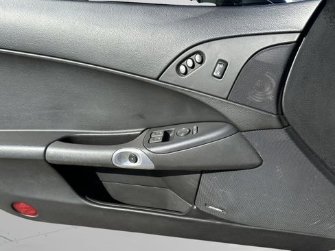 Used 2006 Chevrolet Corvette Coupe w/ Preferred Equipment Group image 17