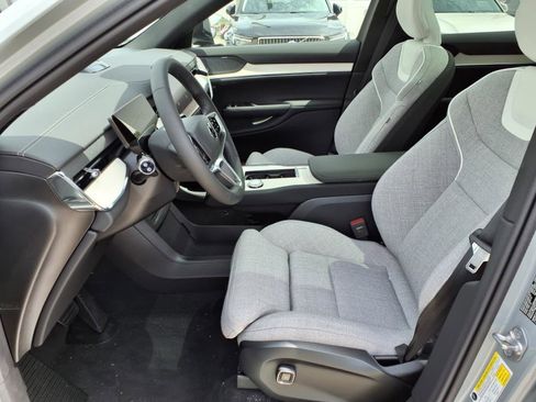 Used 2025 Volvo EX90 Ultra image 13