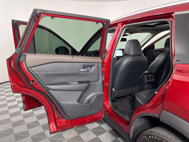Used 2023 Nissan Rogue SL w/ SL Premium Package FWD image 42