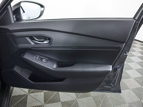 Used 2025 Honda Accord SE image 13