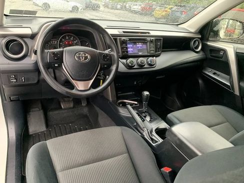Used 2016 Toyota RAV4 LE AWD/4WD image 20
