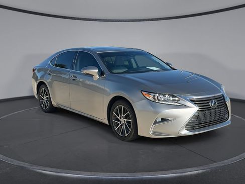 Used 2017 Lexus ES 350 w/ Luxury Package FWD image 12