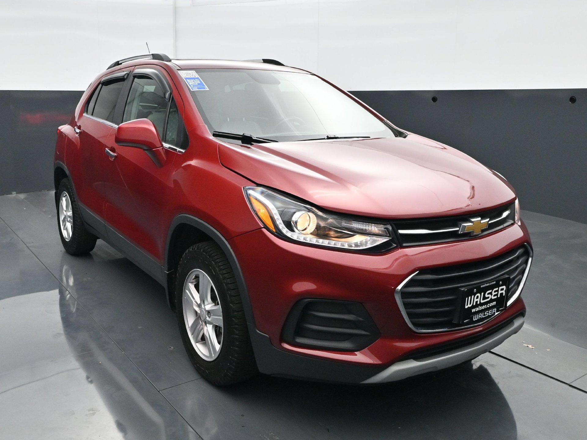 Used 2019 Chevrolet Trax LT w/ Sun & Sound Package AWD/4WD image 9