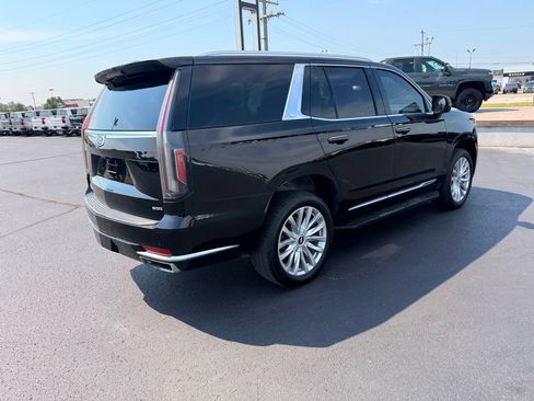 Used 2024 Cadillac Escalade Luxury AWD/4WD image 9