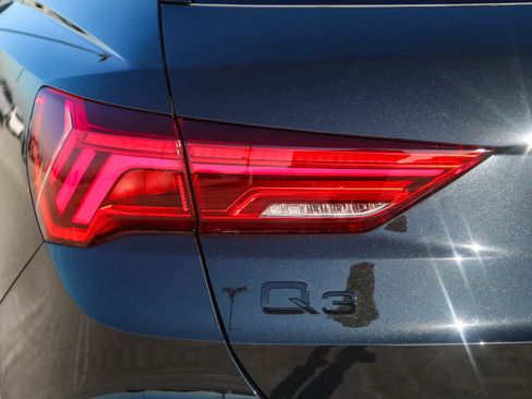 New 2025 Audi Q3 2.0T Premium image 10