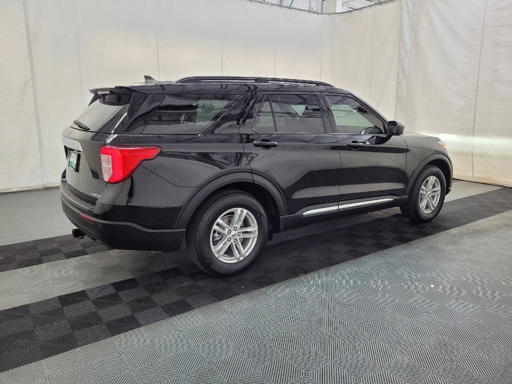 Used 2021 Ford Explorer XLT AWD/4WD image 10