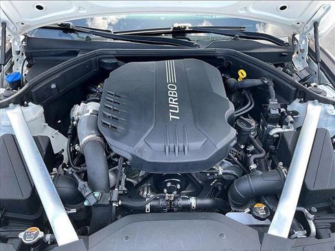 Used 2022 Genesis G70 3.3T RWD image 11