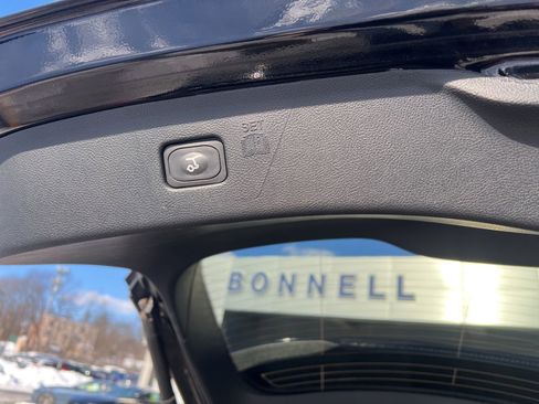 Used 2024 Ford Edge SEL w/ Convenience Package image 10