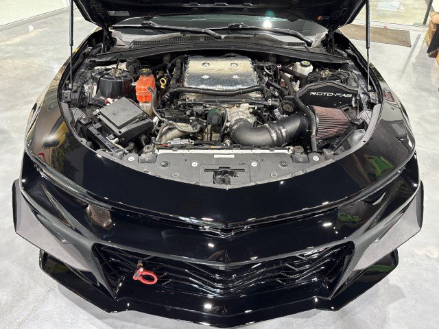 Used 2018 Chevrolet Camaro ZL1 RWD image 2