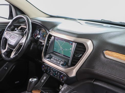 Used 2019 GMC Acadia Denali w/ Technology Package AWD/4WD image 28