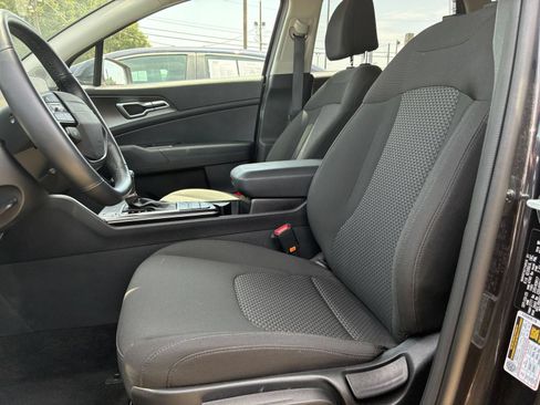 Used 2026 Kia Sportage LX FWD image 23
