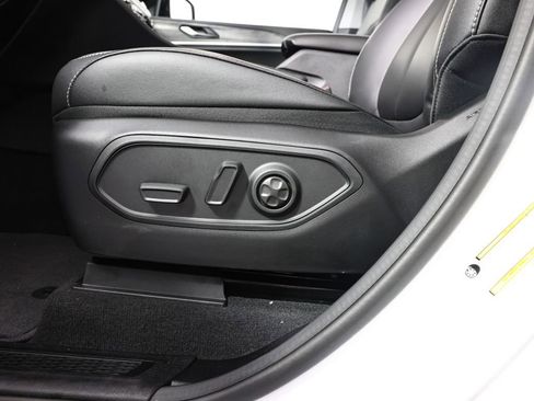 Used 2023 Jeep Grand Cherokee Limited image 33