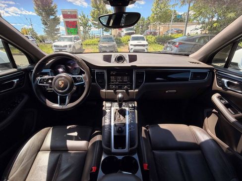Used 2016 Porsche Macan S w/ Infotainment Package AWD/4WD image 13