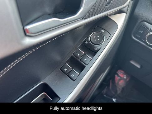 Used 2021 Ford Explorer XLT RWD image 18