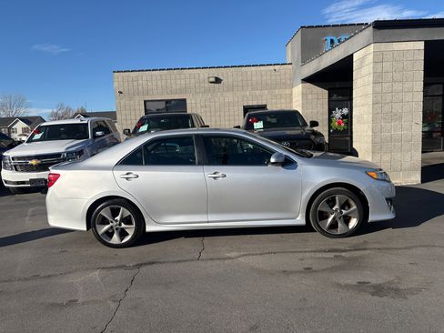 Used 2014 Toyota Camry SE image 5
