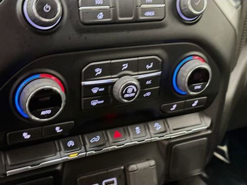 Used 2022 Chevrolet Silverado 1500 RST image 15