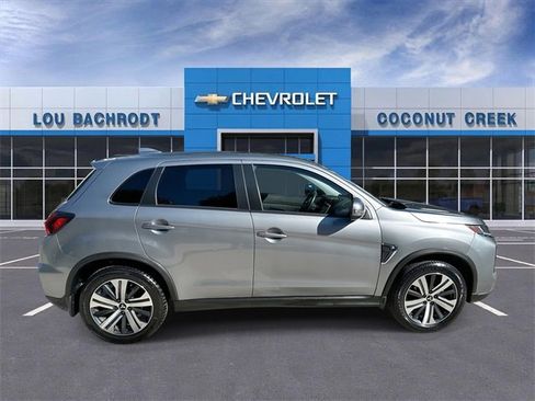 Used 2022 Mitsubishi Outlander Sport SE image 9