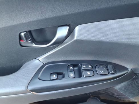 Used 2021 Hyundai Veloster N image 22