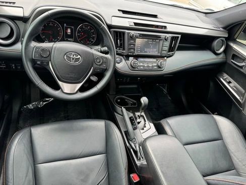 Certified 2018 Toyota RAV4 SE w/ Power Extra Value Package image 10