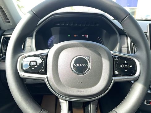 Used 2026 Volvo XC90 B5 Core w/ Protection Package Premier AWD/4WD image 20