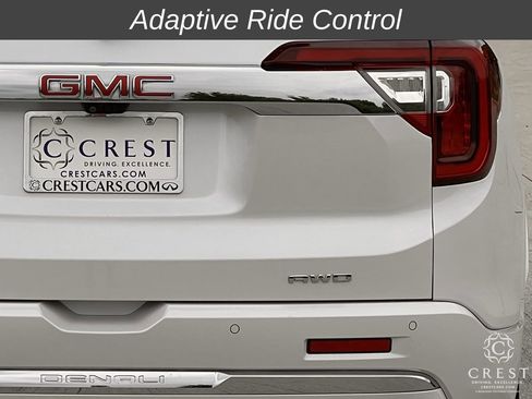 Used 2023 GMC Acadia Denali w/ Denali Ultimate Package AWD/4WD image 5