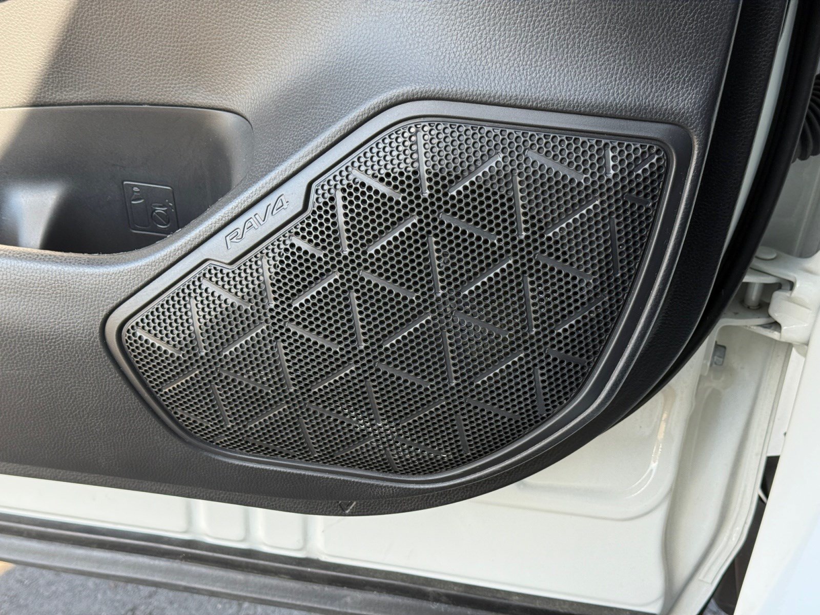 Certified 2025 Toyota RAV4 LE AWD/4WD image 25