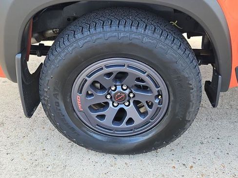 Certified 2025 Nissan Frontier Pro-X RWD image 10